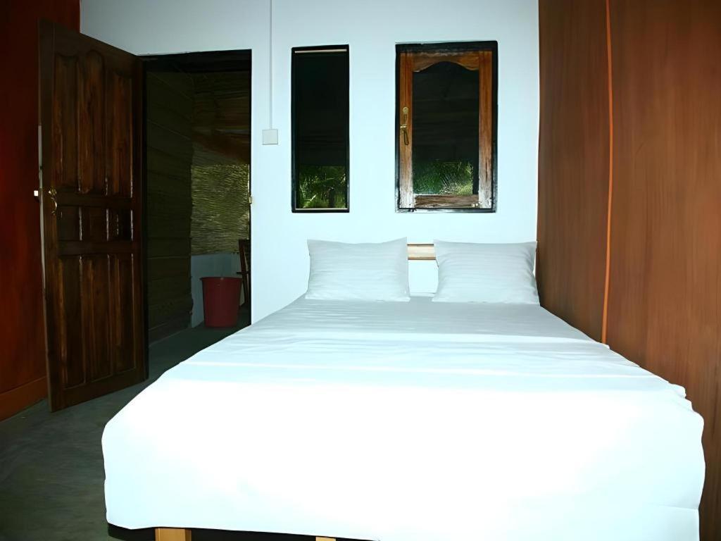 Kite Paradise Resort Kalpitiya Exterior photo